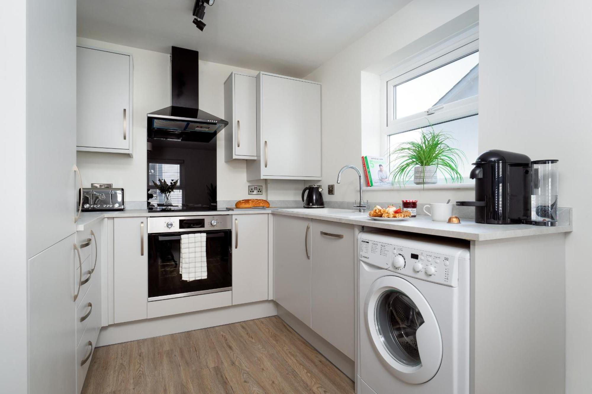 Lawsons Place - Family-Friendly Apartment With Parking On Babbacombe Downs In Torquay Exteriör bild
